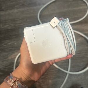 Apple MacBook charger